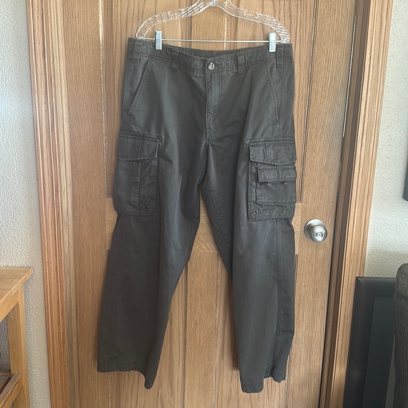 Eddie Bauer Mens 36x 30 cargo pant. - Picture 3 of 10